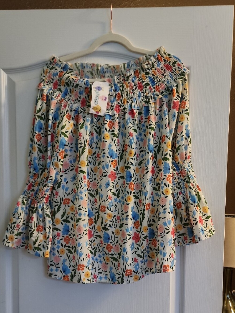 Cream Floral Smocked Puff-Sleeve Blouse - Picture 2 of 5